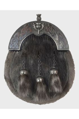 Bulldog Thistle Sporran in Grey Sealskin
